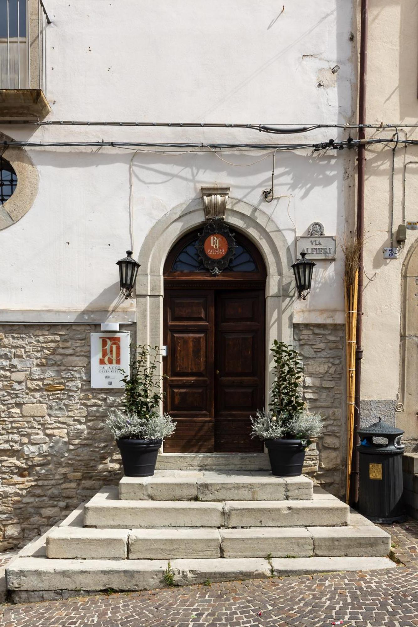Hotel Palazzo Della Citta Agnone Esterno foto